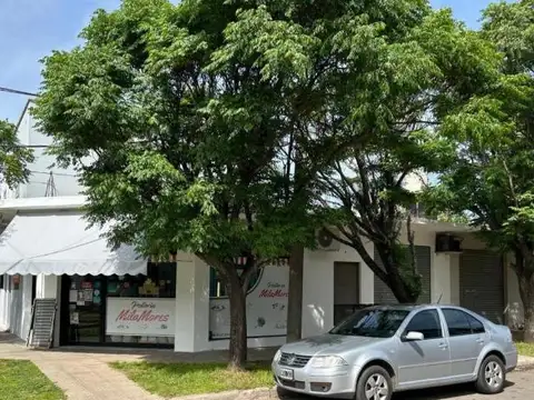 Local compuesto por tres locales en Los Cardales