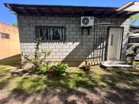 Casa 3 ambientes con 1 baño