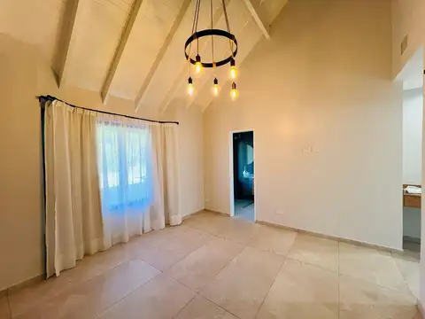 Casa en Venta con 4 cocheras
