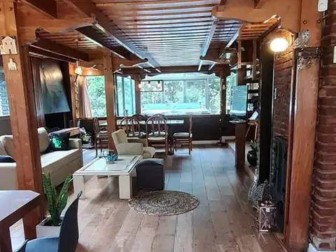 EXCLUSIVA CASA EN VENTA, ESTILO CABAÑA, CLUB DE CAMPO EL MORO, MARCOS PAZ