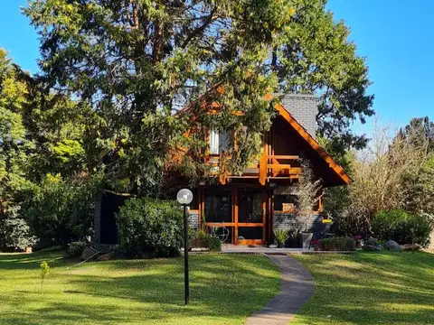 EXCLUSIVA CASA EN VENTA, ESTILO CABAÑA, CLUB DE CAMPO EL MORO, MARCOS PAZ