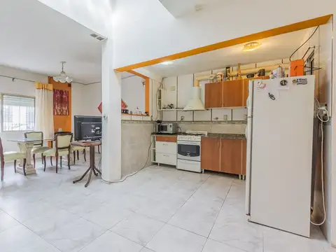 Depto Tipo Casa 4 ambientes con 1 baño