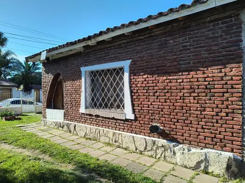 Casa 2 ambientes con 1 baño