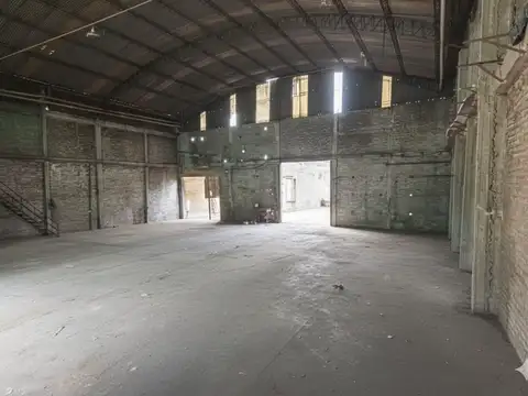 Alquiler Galpón/depósito 1297m2 en San Martín