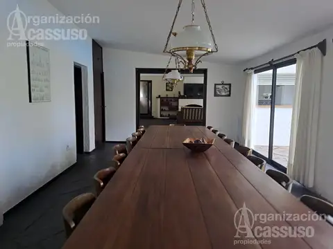 Casa - San Rafael - 4 dormitorios - 3 baños - piscina parrilla jardin