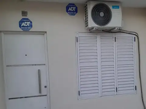 Casa en Venta en Munro-Este, USD 114.000