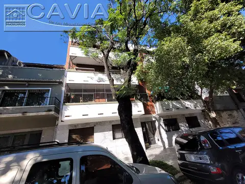 3 ambientes. lateral luminoso con cocina comedor independiente. Split en living. Apto crédito