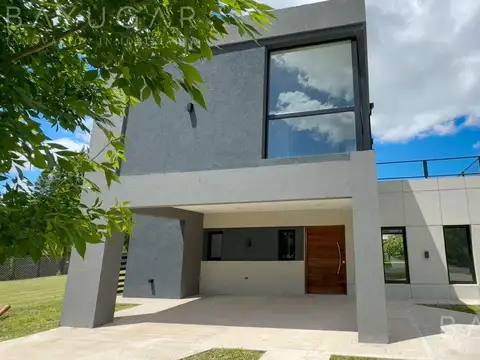 Casa en Venta al Este