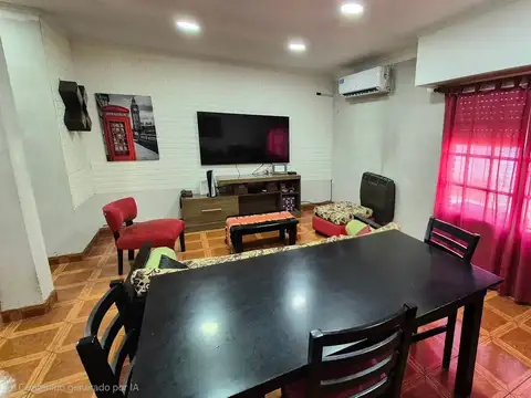 Venta Casa con cochera mas locales Zona Comercial