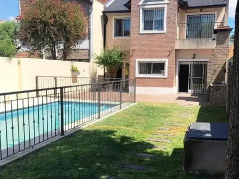 HERMOSO CHALET EN VILA ARIZA