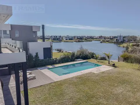 Increible casa en Venta en Barrio Muelles Puertos