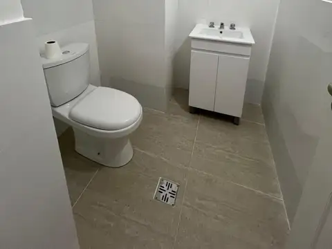 Depto Tipo Casa en Alquiler con 1 cocheras