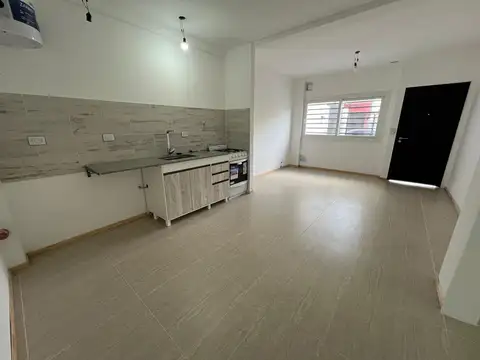 Depto Tipo Casa en Alquiler de 2 ambientes