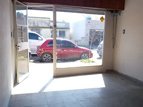 Local en Alquiler Via Púb.