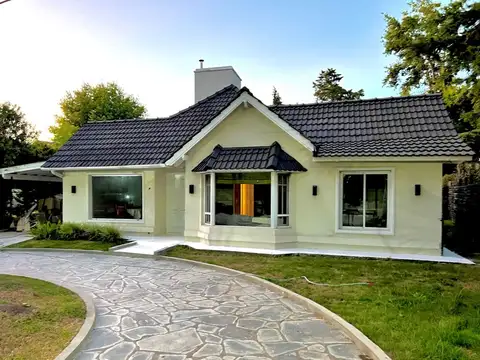 Casa en Venta en La Cascada Country Club, USD 150.000