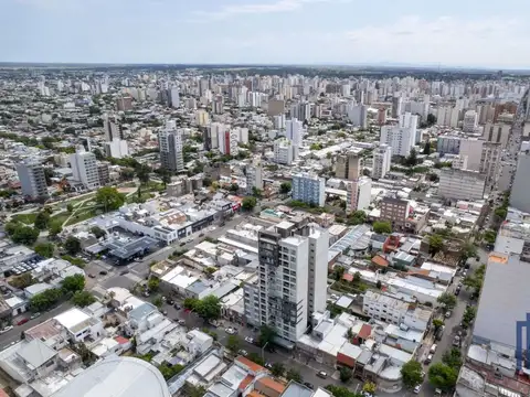 Departamento en venta c/ cochera en Centro