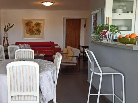 Departamento 4 ambientes con 2 baños