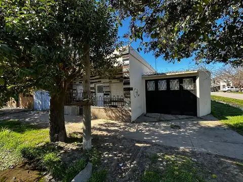 CASA 3 AMB CON PILETA Y LOTE APTO CREDITO