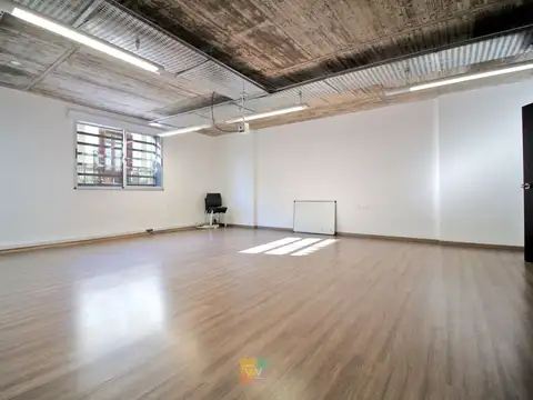 Oficina en Venta con 5 cocheras