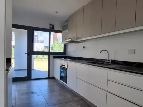 Casa en Alquiler A Estrenar