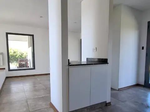 Casa en alquiler Anual Canning Barrio Los Talas