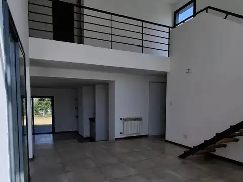 Casa en Alquiler de 4 dormitorios