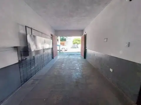 VENTA GALPON - CONSTITUCION 3900