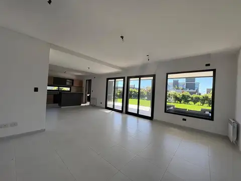 Casa en Venta en Haras Santa Maria, USD 269.000