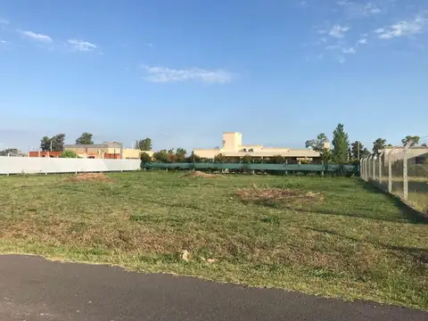 Terreno en Venta de 914,0 m2