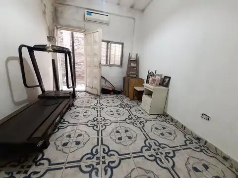 Depto Tipo Casa 7 ambientes con 2 baños