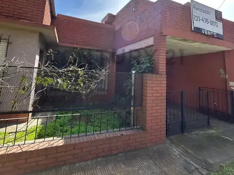 462 e/ camino centenario y 12b 2000, Piso 0