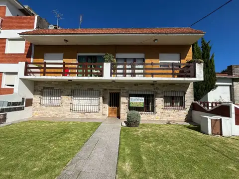 DEPARTAMENTO DE 3 AMBIENTES EN PLANTA BAJA A LA CALLE EN PUNTA MOGOTES