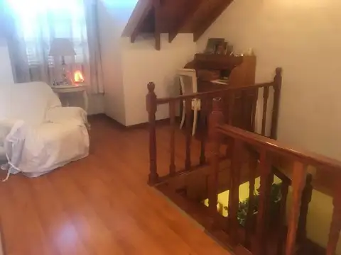 Casa en Venta con 4 cocheras