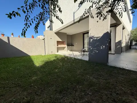 ¡Hermoso Dúplex en Chacras del Norte - Listo para habitar!