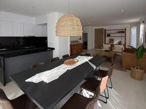 ¡Hermoso Dúplex en Chacras del Norte - Listo para habitar!