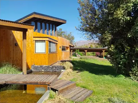 Casa en Venta con 4 cocheras