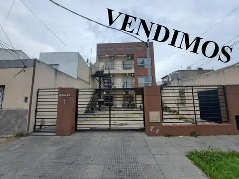 DEPARTAMENTO DOS AMBIENTES CON BALCON