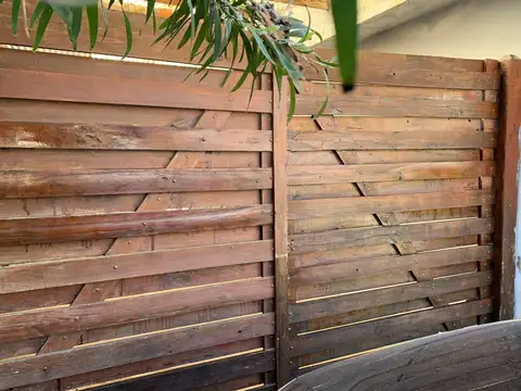 Casa en Alquiler con 1 cochera