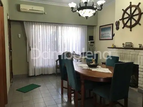 Casa en Venta en Castelar, USD 230.000