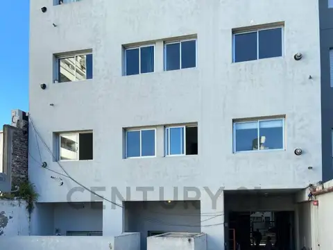 13 Entre 63 y 64 , Piso 0