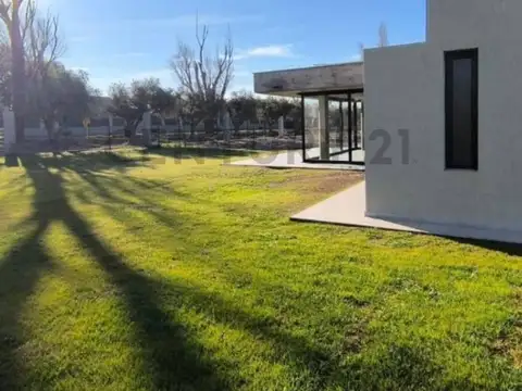 Terreno en Venta 39  mts Fondo