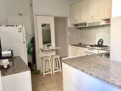 Departamento 4 ambientes con 2 baños