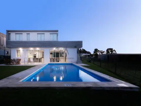 Casa en alquiler Arenas del Sur