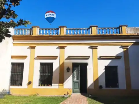 VENTA CASA 4 AMBIENTES, QUINCHO Y PARQUE LAS HERAS