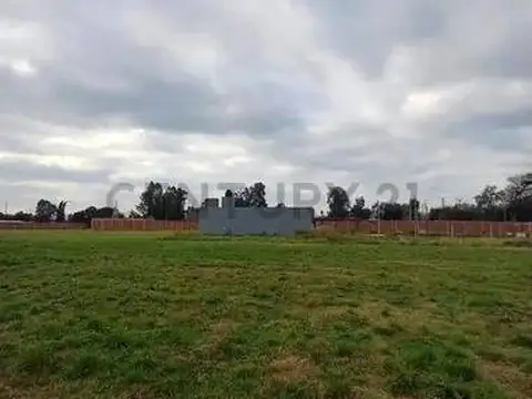 Girardot 100, Piso 0