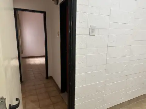 Depto Tipo Casa en Alquiler en Caseros, $ 650.000