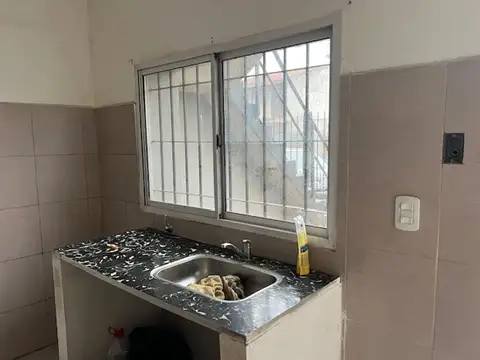 Depto Tipo Casa 2 ambientes con 1 baño