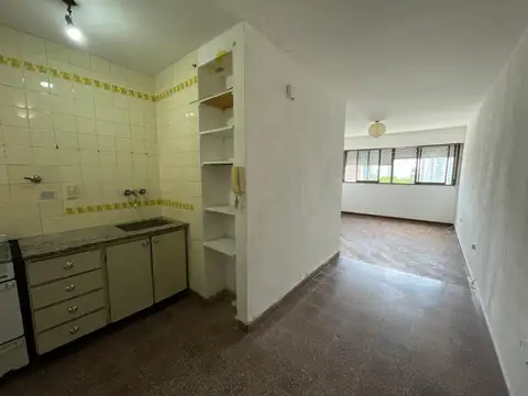 MONOAMBIENTE EN EXCELENTE UBICACION