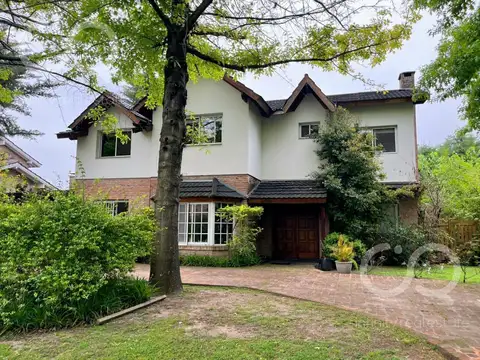 Casa en Alquiler de 4 dormitorios