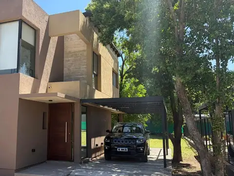 Casa en Housing 3d Seguridad 24hs - Villa Warcalde